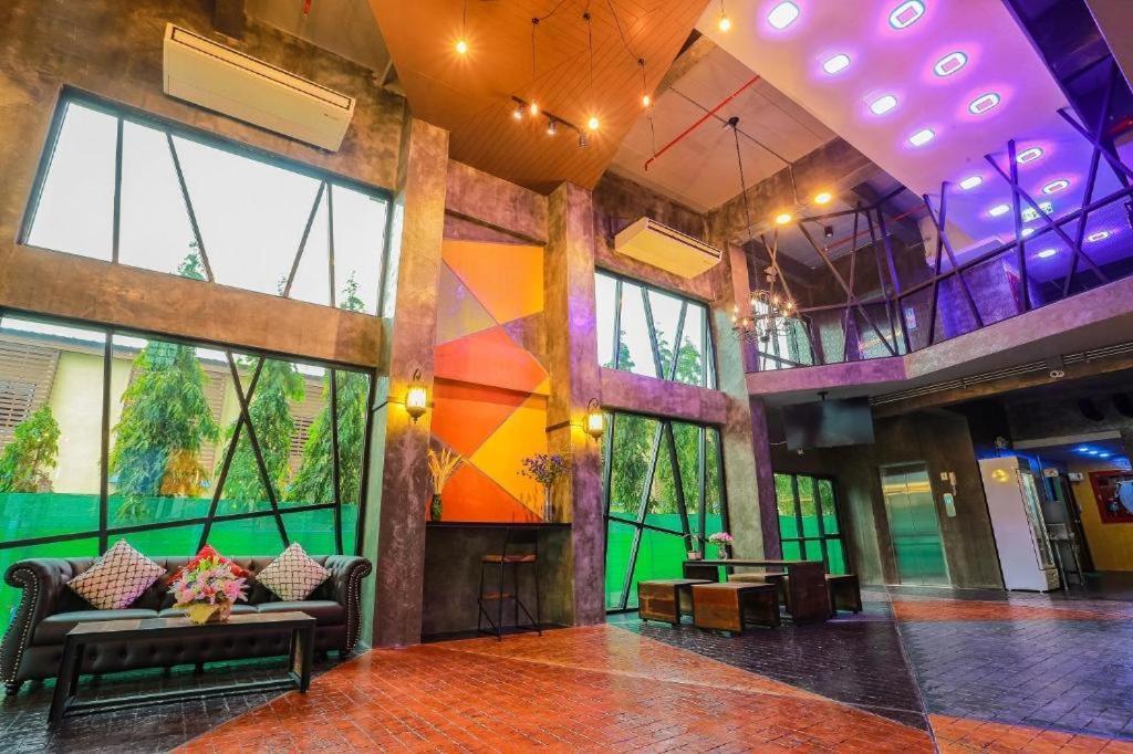 Ps Extra Hotel Хатъяй Экстерьер фото